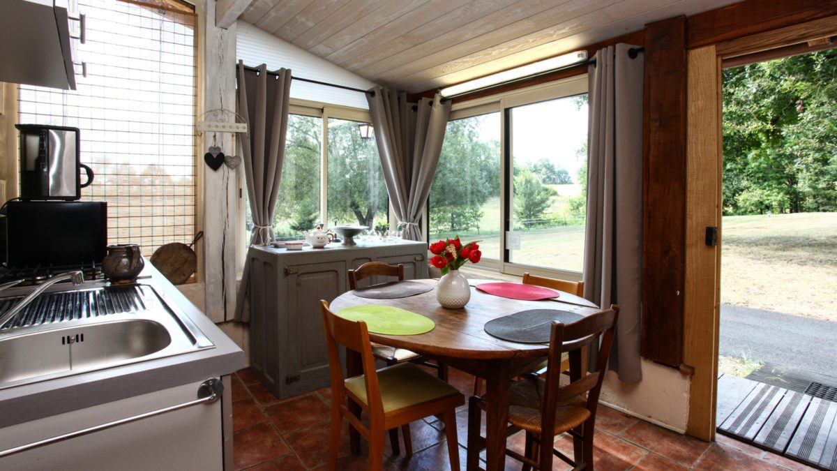 Duplex Indépendant - cuisine - Luxe et Design - Domaine de l'Ô - Gîte - Chambre d'hôte - Périgord